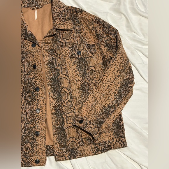 Free People Brown Snake Trucker Jacket - M - Picture 3 of 8